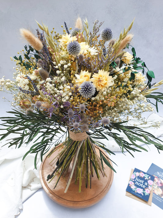 How to Create Beautiful Dried Flower Arrangements for Any Space