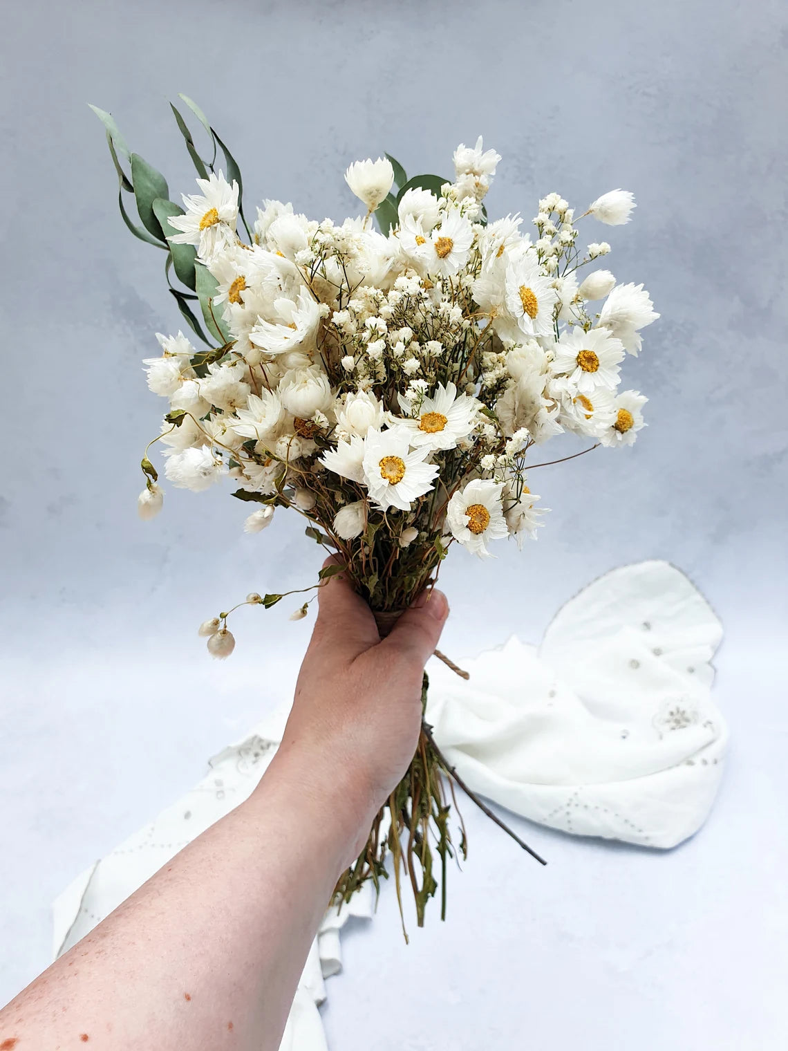 "Simplicity" Minimalist Large Handtie Bouquet - Lytton Rose Botanical