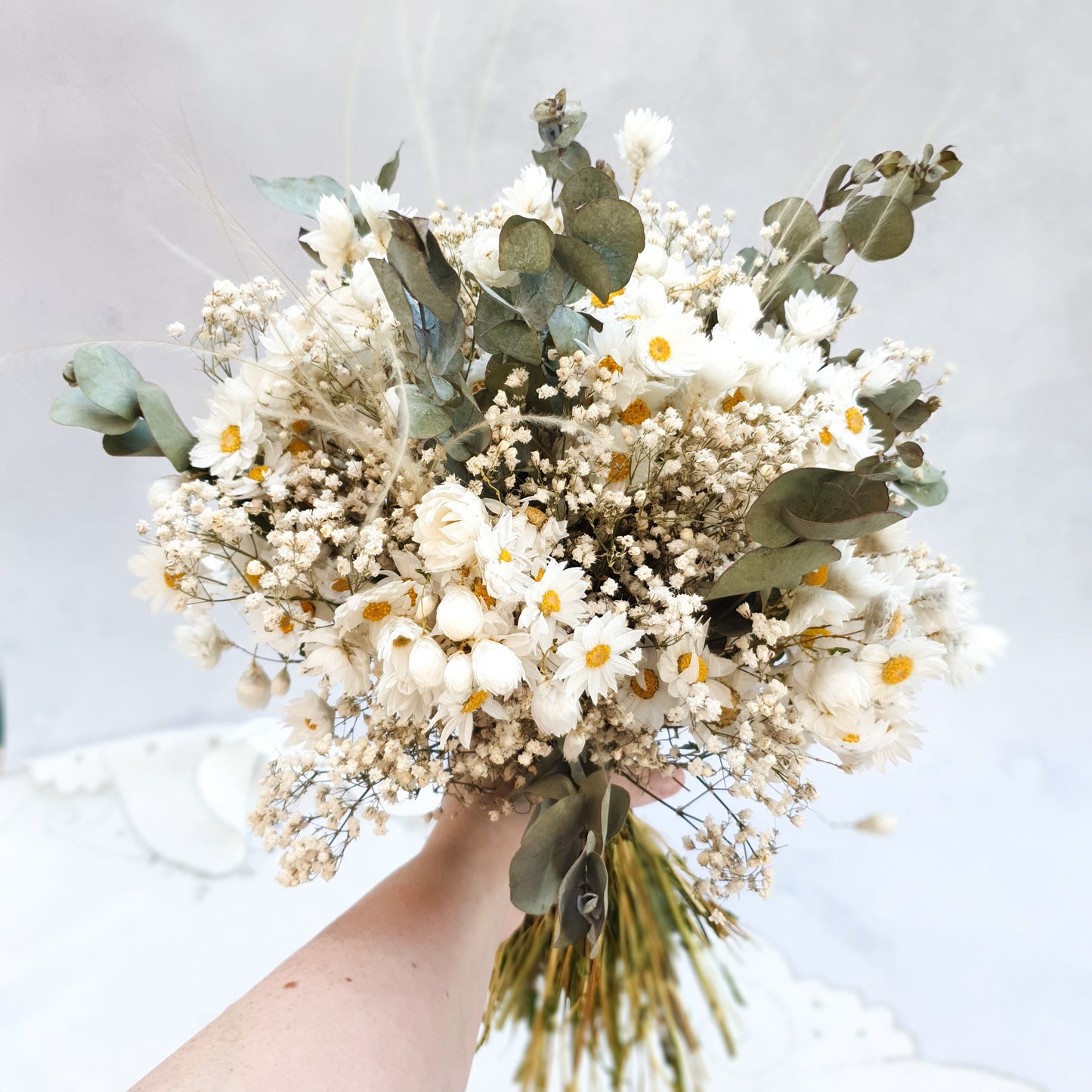 "Simplicity" Minimalist Large Handtie Bouquet - Lytton Rose Botanical